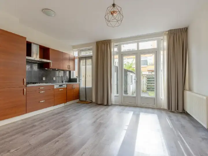 Appartement te koop: Walchersestraat 73A, Carnisse Rotterdam
