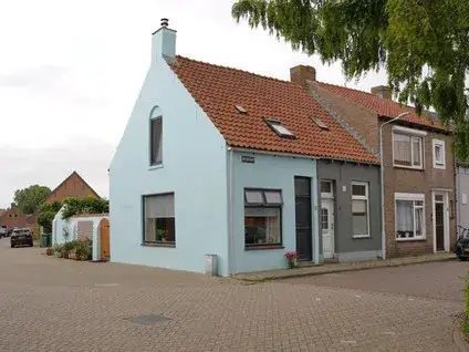Corner house for sale: Walstraat 1, IJzendijke Ijzendijke