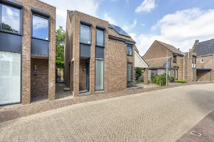 Corner house for sale: Walstraat 39, Centrum Huissen Huissen