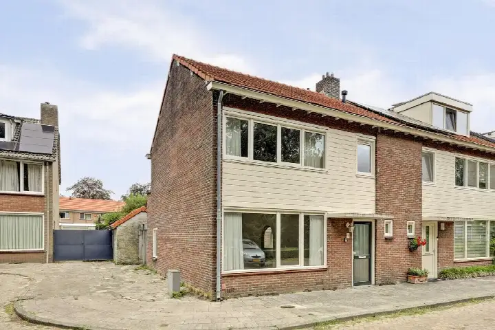 Twee-onder-één-kap te koop: Waterhoefweg 15, omg. Waterhoef Oisterwijk