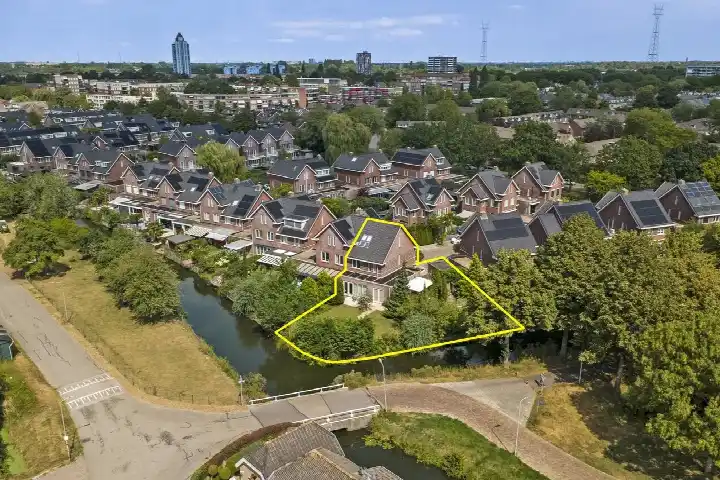 Corner house for sale: Waterland 87, Bolnes Ridderkerk