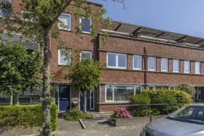 Terraced house for sale: Waterlandsingel 99, Parkbuurt oosteinde 'S-Gravenhage