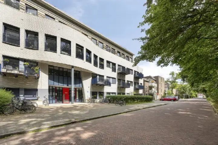 Appartement te koop: Waterloolaan 1-58, Herewegbuurt Groningen