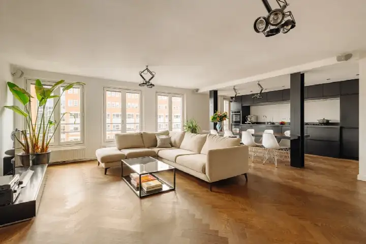 Appartement te koop: Waterlooplein 177D, Waterloopleinbuurt Amsterdam