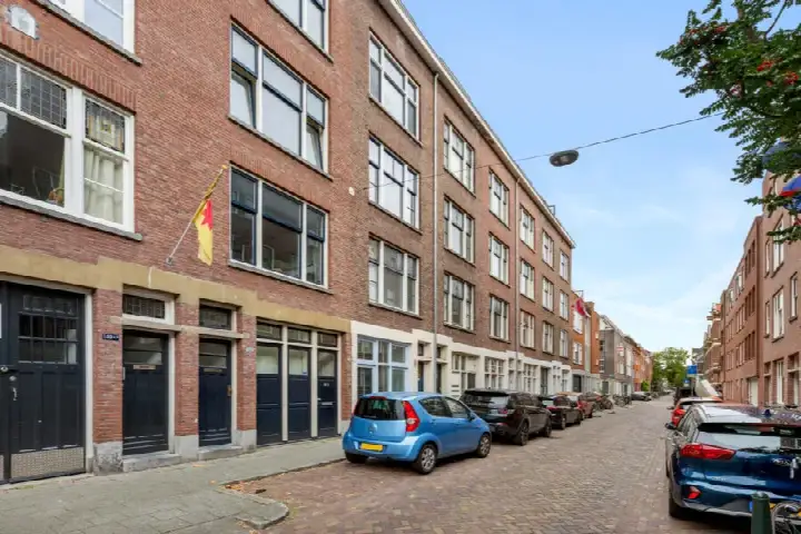 Apartment for sale: Waterloostraat 145A02, Kralingen Oost Rotterdam