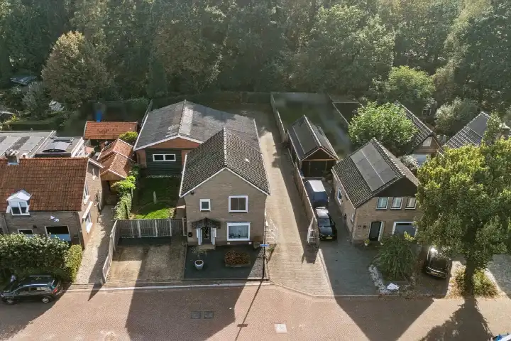Vrijstaande woning te koop: Waterloseweg 87, Brinkhorst Apeldoorn