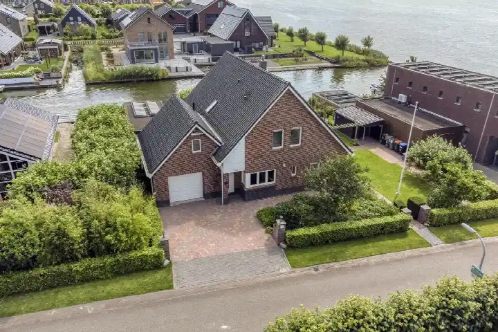 Vrijstaande woning te koop: Watersnip 38, Niesoord Blauwestad