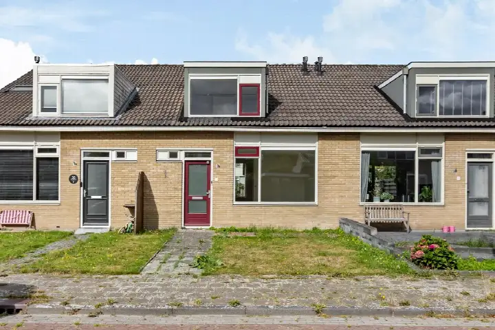 Tussenwoning te koop: Watzemawei 28, Tijnje-Kom Tijnje