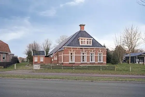 Vrijstaande woning te koop: Wedzebuorren 31, Twijzel Twijzel