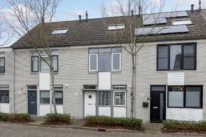 Tussenwoning te koop: Weerdenburg 13, Zwanenburg Leusden