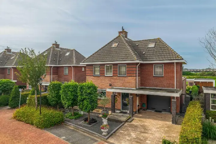 Detached house for sale: Weidehof 7, Ouderkerk aan den IJssel Ouderkerk Aan Den Ijssel