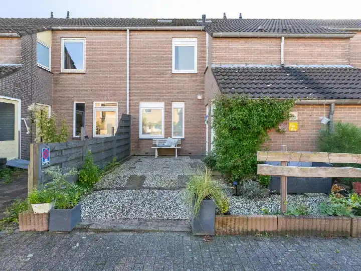 Terraced house for sale: Weidemolen 47, Grote Waal - Buurt 13 07 Hoorn