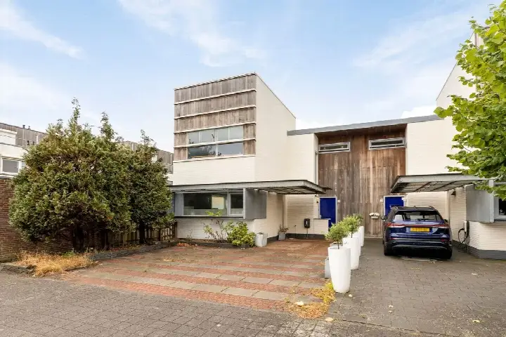 Twee-onder-één-kap te koop: Weissensingel 4, De Aker-West Amsterdam