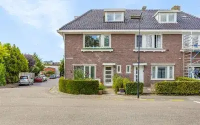 Corner house for sale: Welgelegenweg 19, Welgelegen Apeldoorn