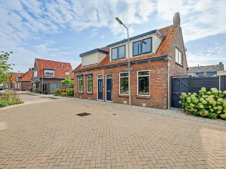 Vrijstaande woning te koop: Welhoekstraat 13, Kruiningen - Kern Kruiningen