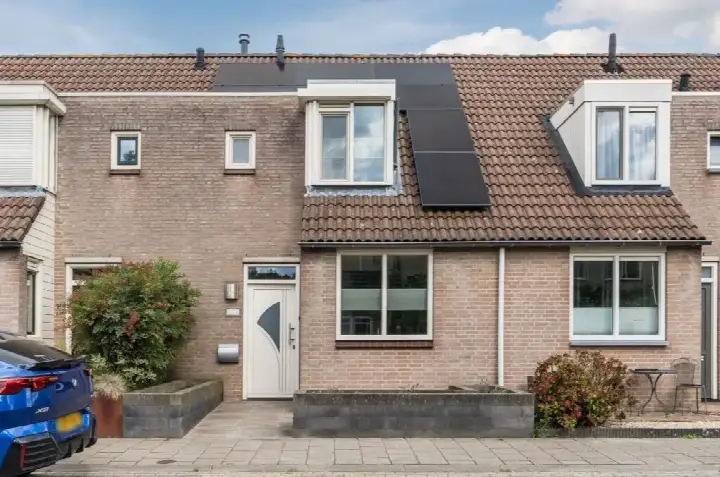 Tussenwoning te koop: Werfberg 15, Heikant-West Veldhoven