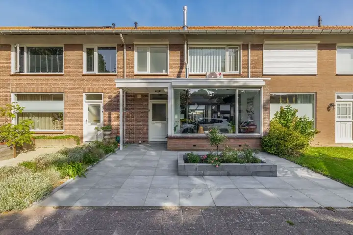 Terraced house for sale: Weserhof 24, Veldhoven Veldhoven