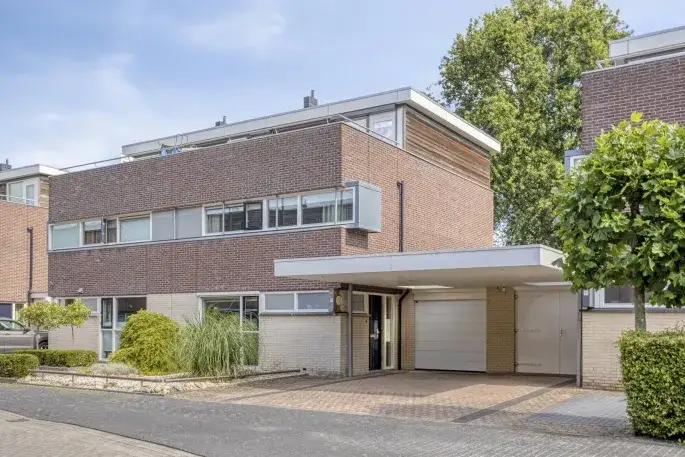 Tussenwoning te koop: Wessex 53, Weidedorp Hengelo