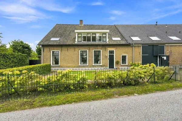 Twee-onder-één-kap te koop: Westeinde 9, Oud-Alblas-West Oud-Alblas