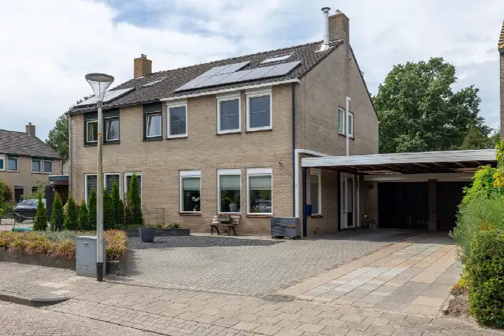 Tussenwoning te koop: Westercluft 61, Oostermeenthe Steenwijk