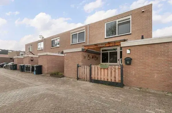 Corner house for sale: Westerdiep 33, Merwedepolder-Oost Dordrecht