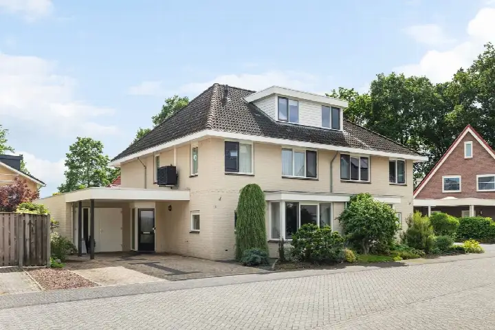 Twee-onder-één-kap te koop: Westerflier 5, Het Overstigt Raalte