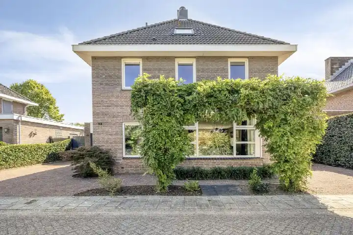 Hoekwoning te koop: Westrikse Binnenweg 11, Prinsenbeek Prinsenbeek