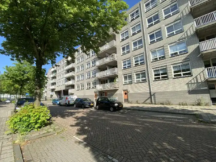 Apartment for sale: Westzeedijk 639, Delfshaven Rotterdam