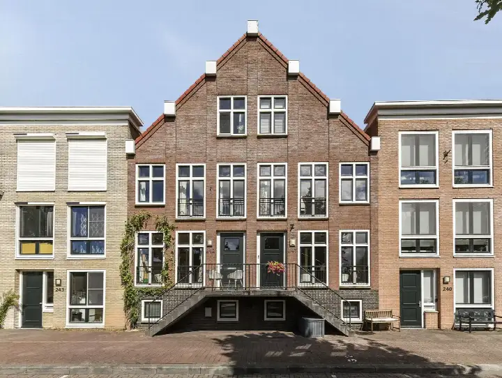 Tussenwoning te koop: Weteringkade 241, Zuiderzeestedenbuurt-West Amersfoort
