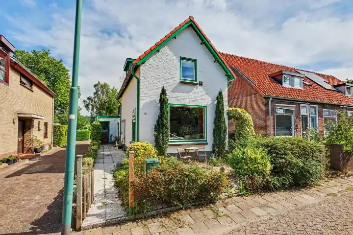 Vrijstaande woning te koop: Weteringstraat 92A, Schilderswijk Baarn