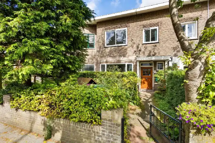 Tussenwoning te koop: Weverslaan 25, Voorburg Oud noord Voorburg