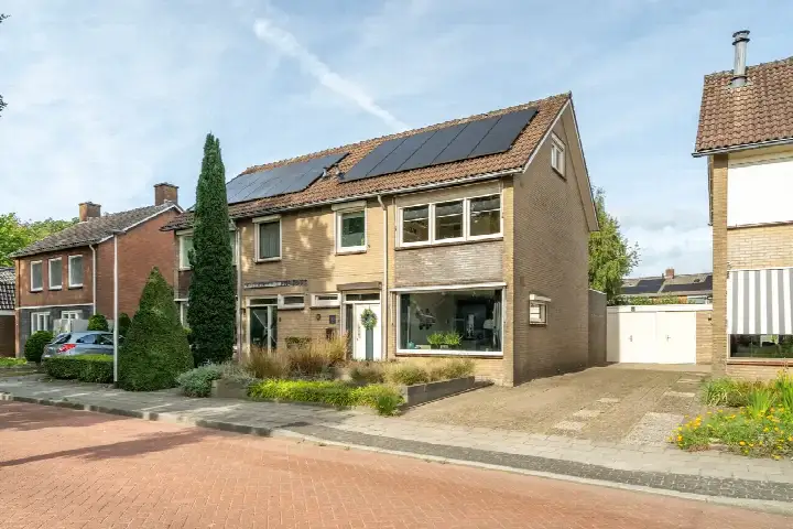 Tussenwoning te koop: Weverstraat 5, Overdinkel kern Overdinkel