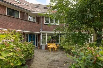 Terraced house for sale: Wezellaan 13, Zeverijn Hilversum
