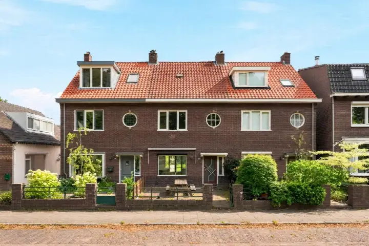 Tussenwoning te koop: Wezenlaan 177, Hazenkamp Nijmegen