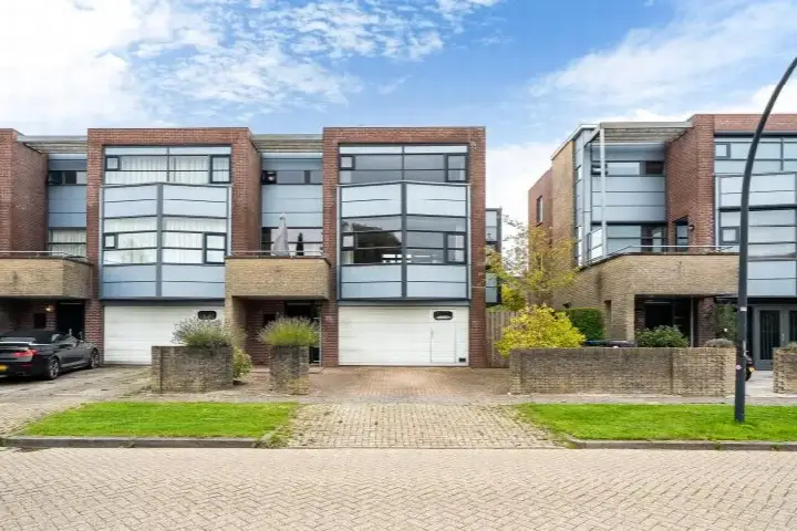 Corner house for sale: Wiardaplantage 62, Zuiderburen Leeuwarden
