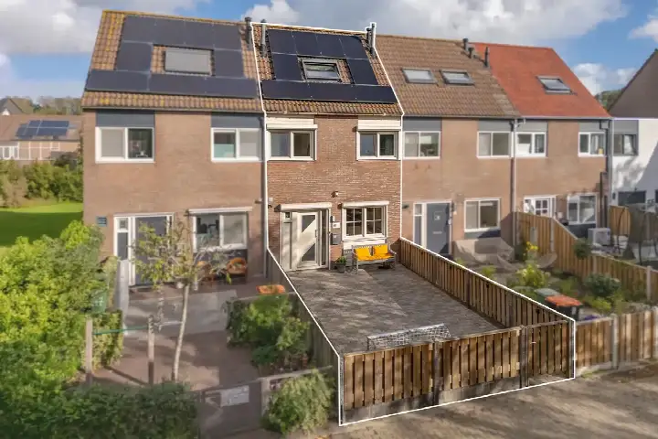 Tussenwoning te koop: Wickenburg 49, Bossenburgh - Weyevliet Vlissingen