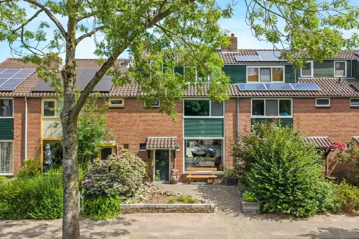 Tussenwoning te koop: Wiekslag 339, De Horsten Amersfoort