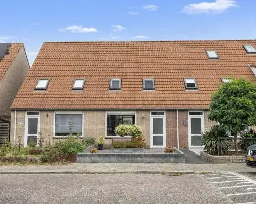 Tussenwoning te koop: Wielewaal 151, Ermelo - West Ermelo