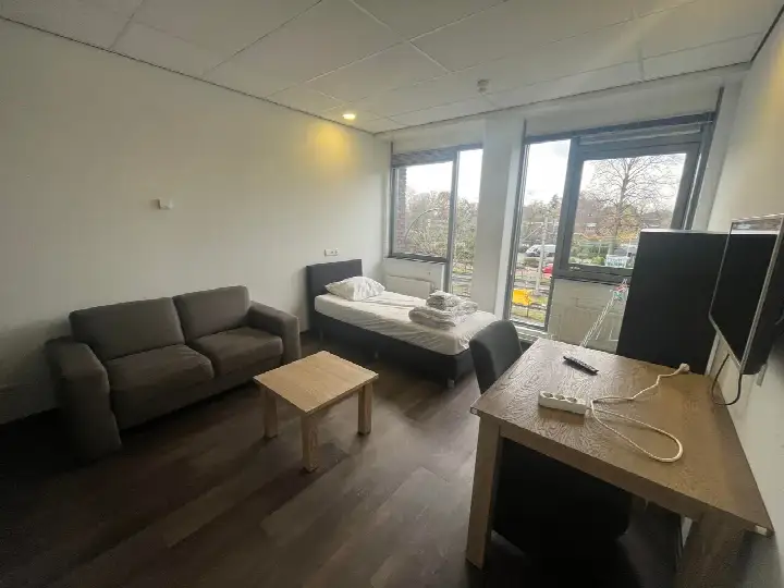 Studio te huur: Wierdensestraat, Binnenstad Zuid Almelo
