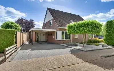 Twee-onder-één-kap te koop: Wierplas 27, Vledder Vledder