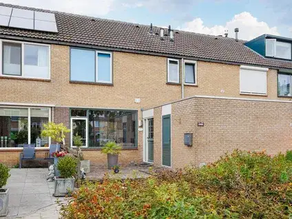 Terraced house for sale: Wijngaard 137, Hofstede, Plantage, Wijngaard Lelystad