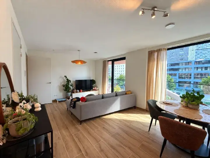 Woning te huur: Wijnhaven, Stadsdriehoek Rotterdam
