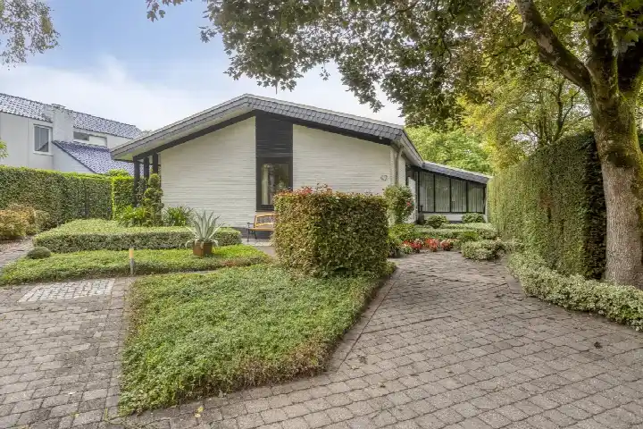 Vrijstaande woning te koop: Wijnruit 47, Kruidenbuurt Oosterhout
