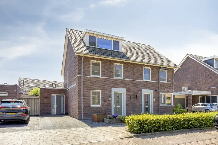Semi-detached for sale: Wijstgrond 37, Verspreide huizen Arendnest-Zijp Boekel