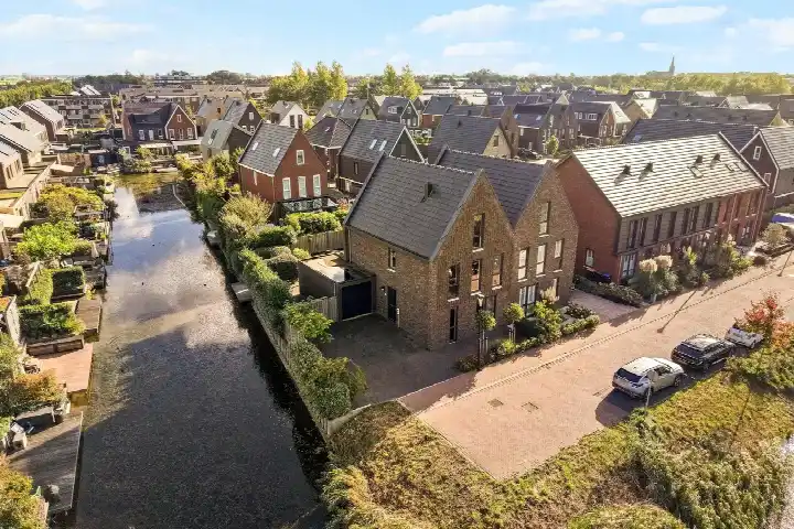 Twee-onder-één-kap te koop: Wijting 20, Nes-Noord Schagen