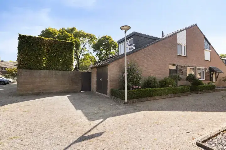 Tussenwoning te koop: Wilbertshof 21, Loove Someren