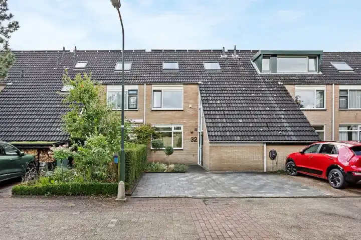 Tussenwoning te koop: Wildenborch 32, Duivenvoorde Leidschendam