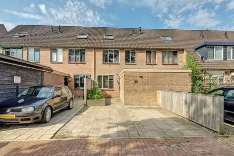 Tussenwoning te koop: Wildforster 87, Rootselaar-Oost Barneveld
