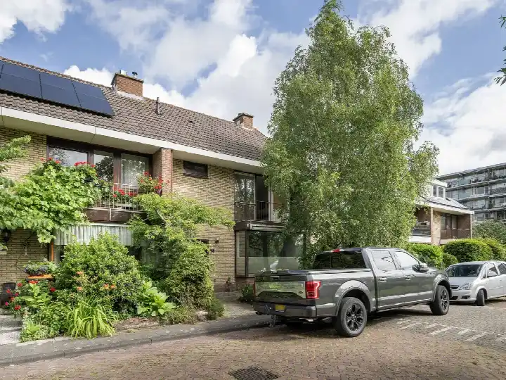Tussenwoning te koop: Wilgendal 59, Bomendal Maassluis