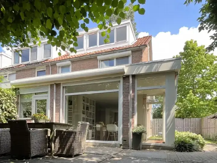 Hoekwoning te koop: Wilgenlaan 11, Kastanjebuurt Amstelveen